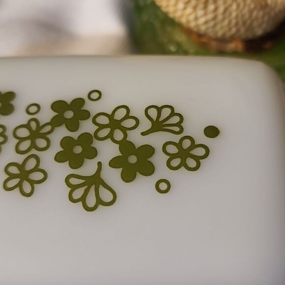 Pyrex Marigold Meadows Butter Dish - Picture 2 of 7